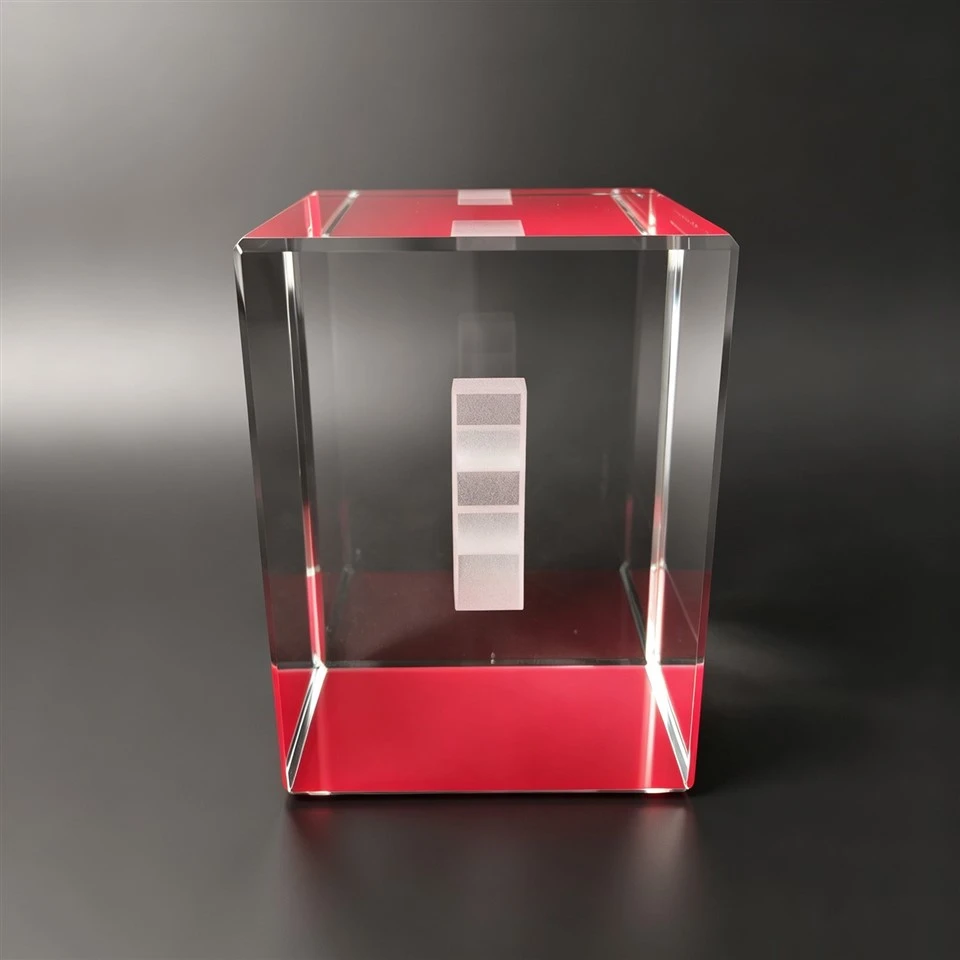 Red Base Cube Inner 3D Crystal Block factory